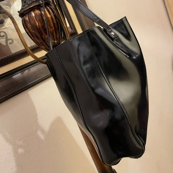 Givenchy Parfums please check all picture of condition - Picture 3 of 17